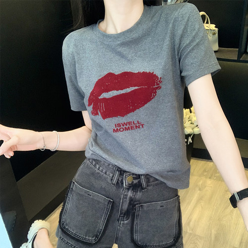 嘴唇印花紧身短款t恤女夏季