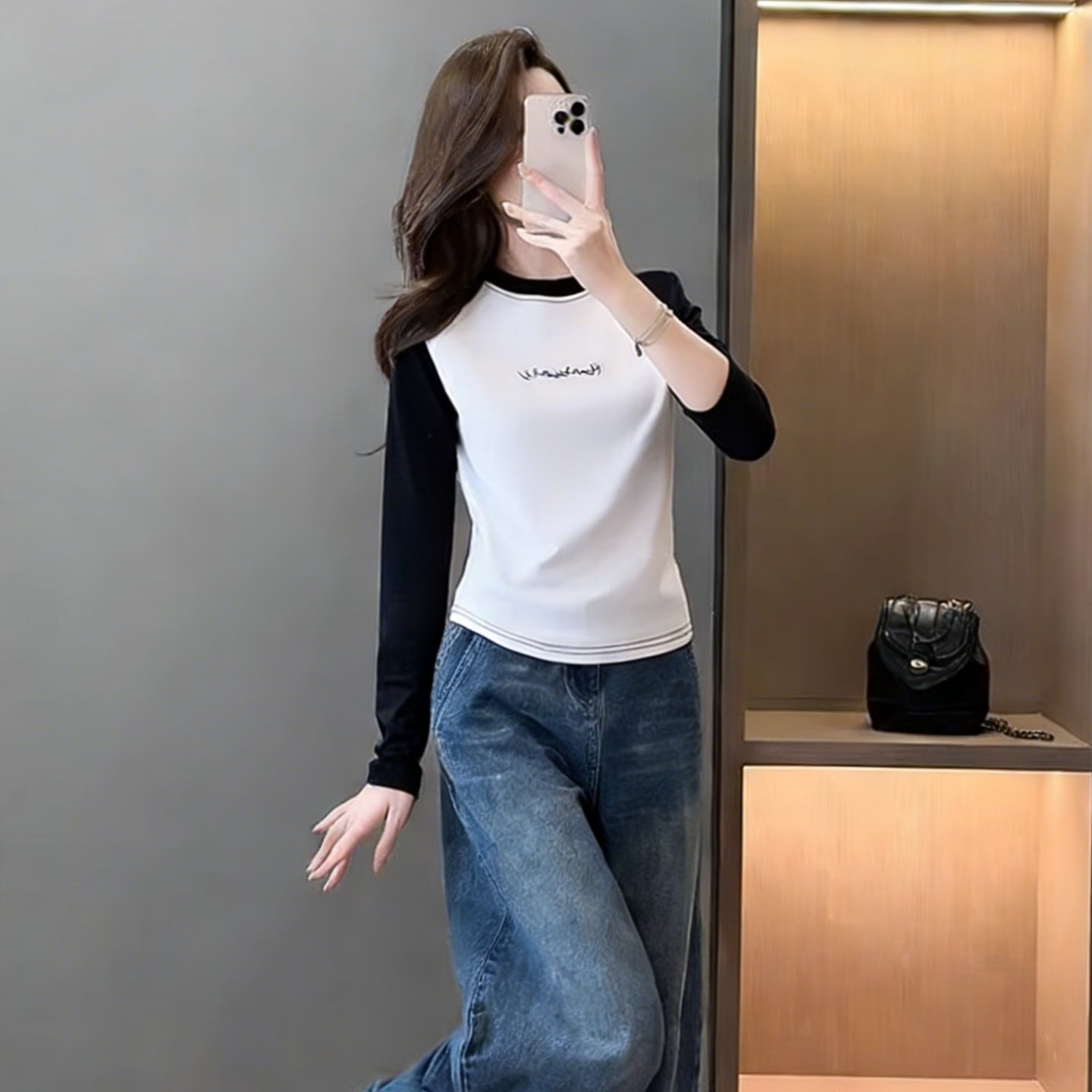 撞色刺绣辣妹紧身短款长袖T恤女