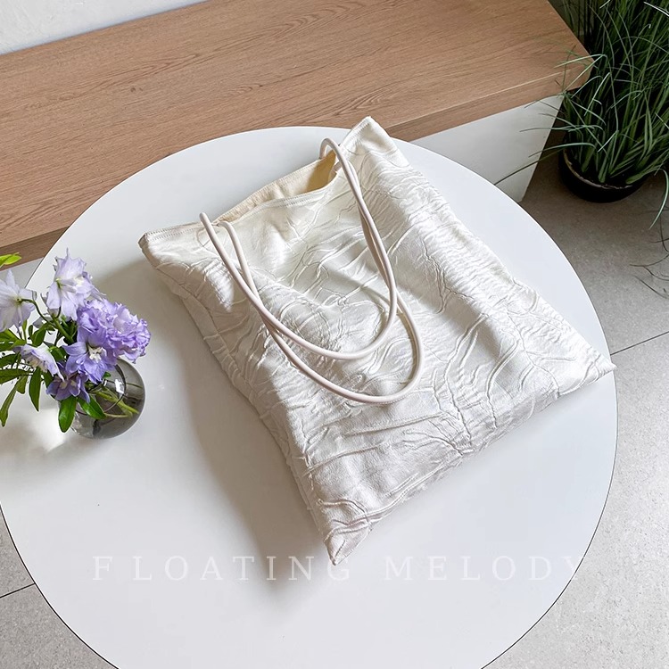 极简小众白色肌理大容量单肩包