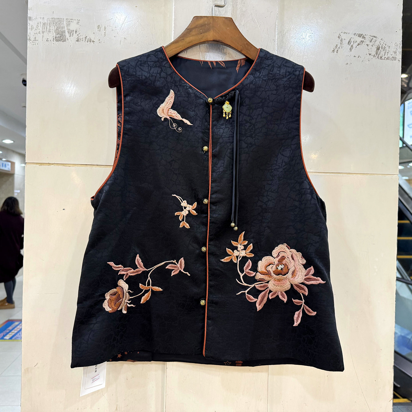 A601 流水吊坠单排扣重工刺绣花国风两面穿香云纱马甲外套春2026