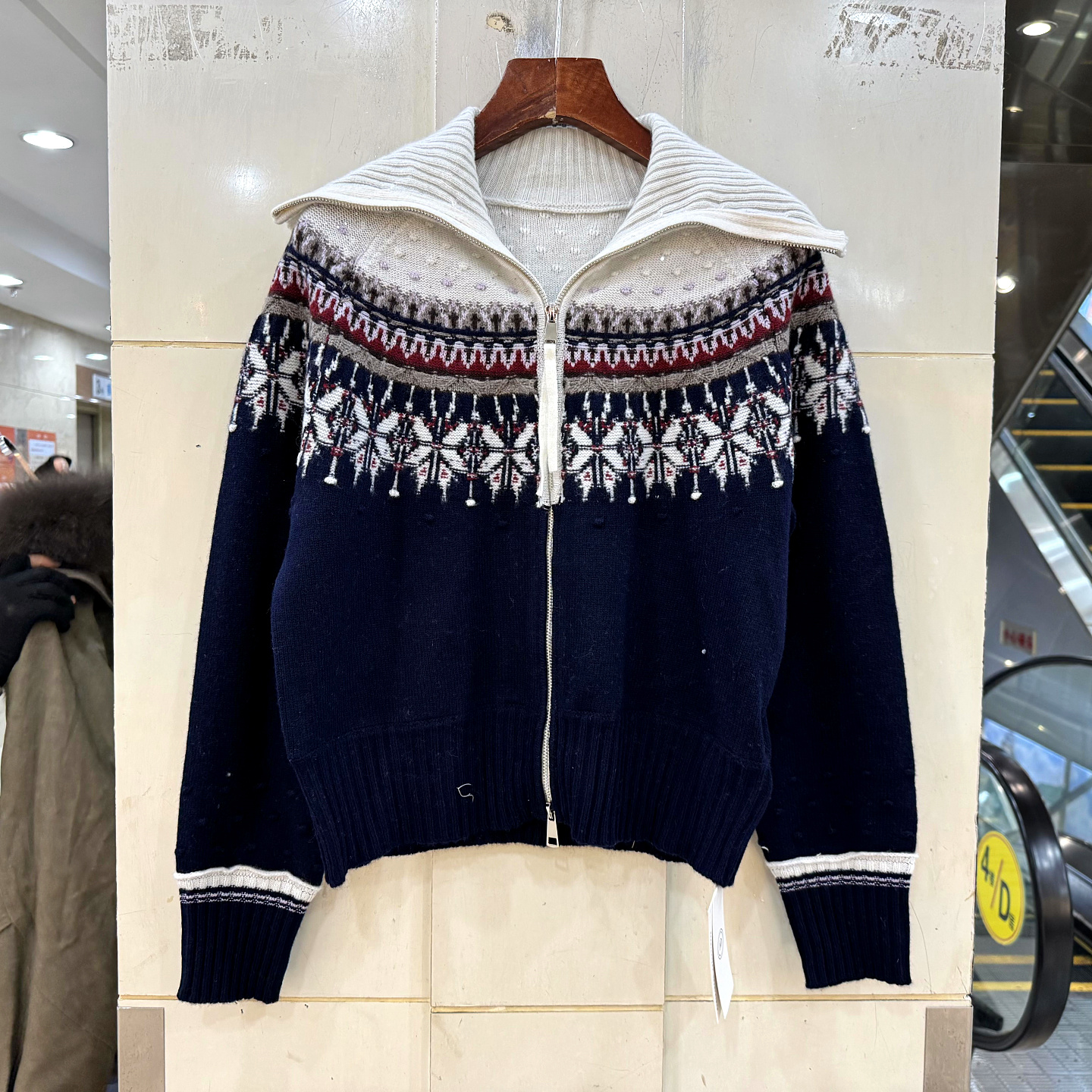 395-5112几何花羊毛针织开衫