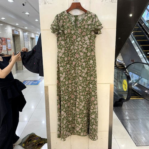 L26015花瓣袖碎花真丝连衣裙