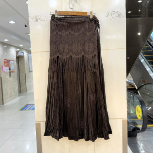 阳光女人98276 镂空钩花流苏遮屁帘刺绣花压褶中长丝绒半身裙套装