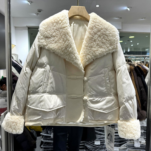 雅琪娜G177大毛领拼皮羽绒服