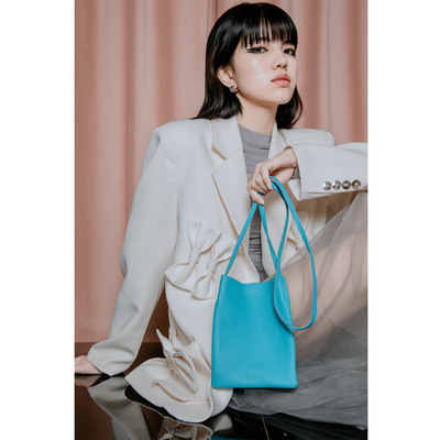 Chaos Monster小众设计包包原创简约牛皮小方包马卡龙色斜挎包女