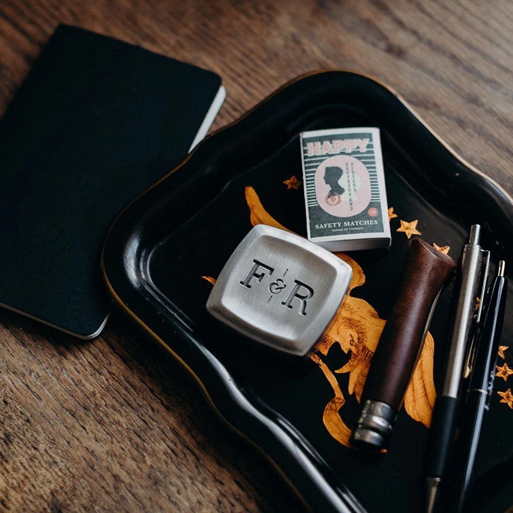 Fulton Roark-诱人豆蔻与辛辣姜花皮革交织丰富优雅液体固体香水