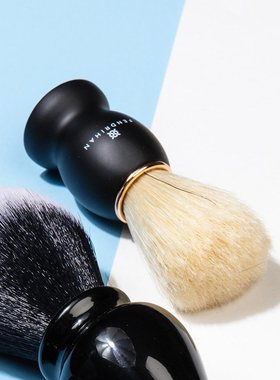 Fendrihan-小巧轻便 纯猪鬃毛剃须刷 黑色哑光木柄金色颈圈