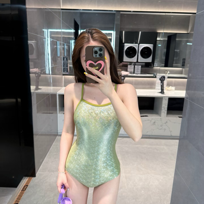 芥末绿单层竞速泳衣女连体三角收腰显瘦冲浪训练游泳馆运动泳装