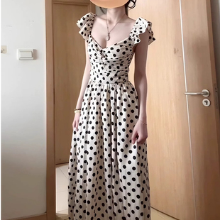 法式复古甜辣气质长裙女士夏季露背波点收腰显瘦小飞袖吊带连衣裙