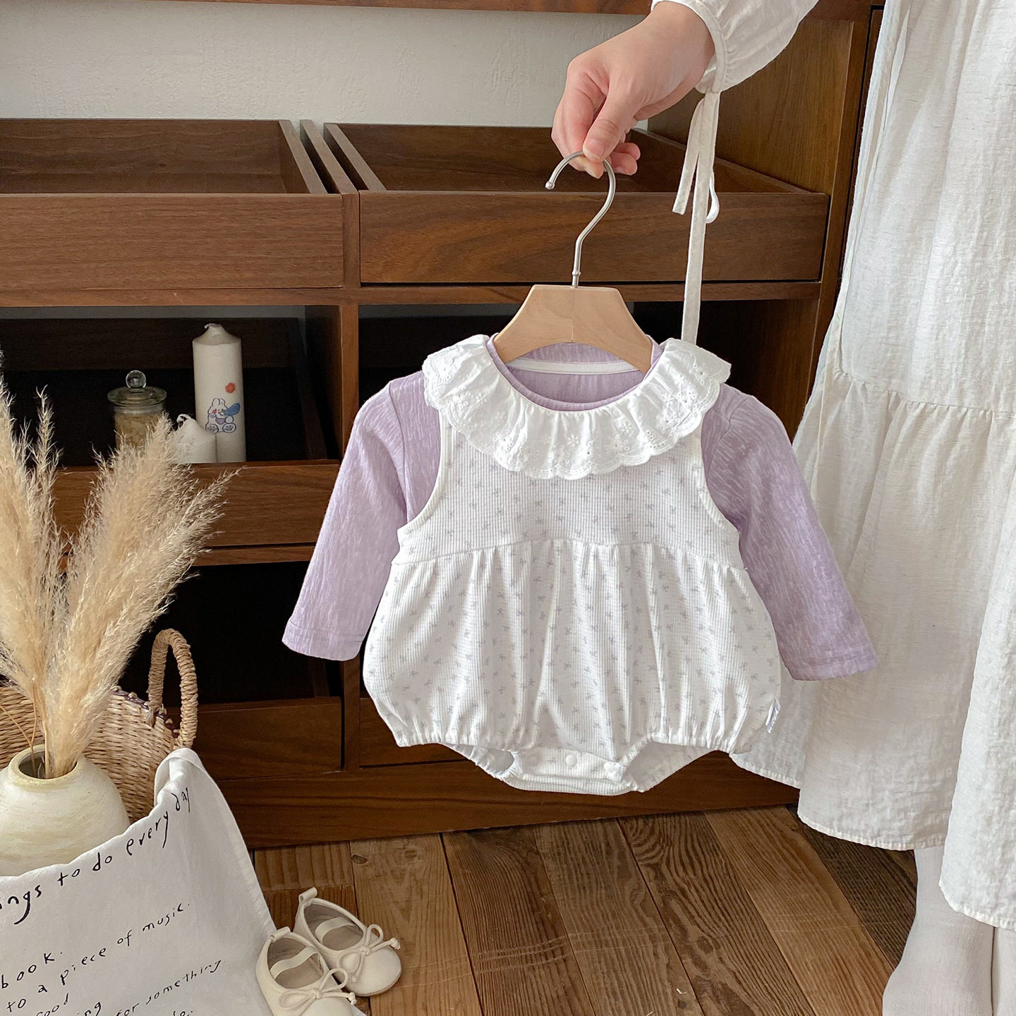 点兮2025秋季新款婴幼儿针织哈衣套装女宝宝满印包屁衣衬衫两件套