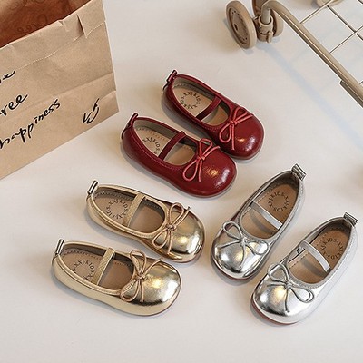 女童皮鞋2025春秋新款银色鞋子小女孩公主鞋软底豆豆鞋红色单鞋潮