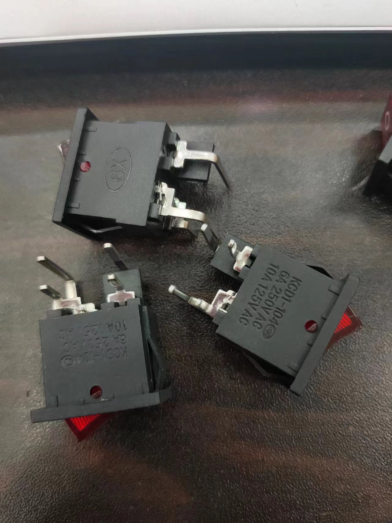 KCD1-10415*21mm弯脚C船型开关