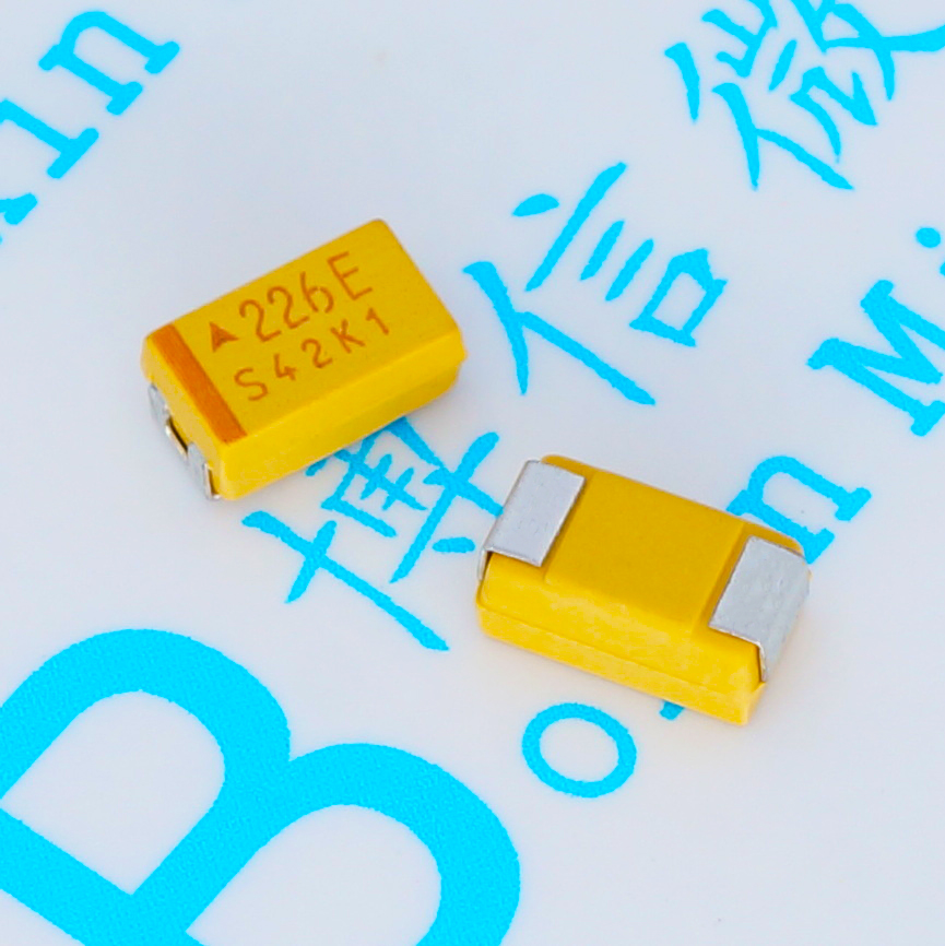CÐÍ 25V22UF 226E ÌùƬîãµçÈÝ 6032 10% µ¨µçÈÝ »ÆÉ« ¼«ÐÔµçÈÝ