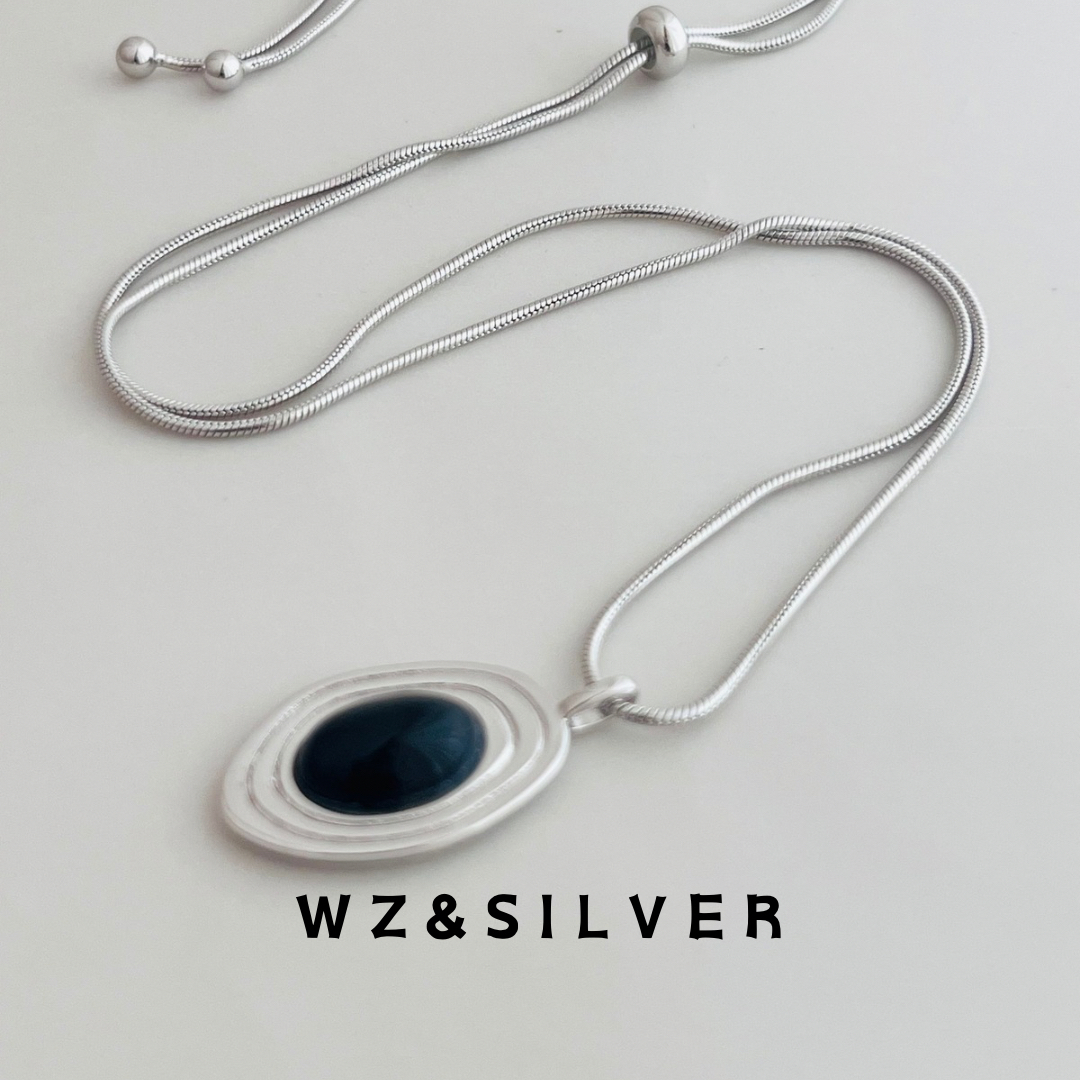 W&SILVER新款黑玛瑙通体S925纯银蛇骨吊坠项链小众设计简约百搭