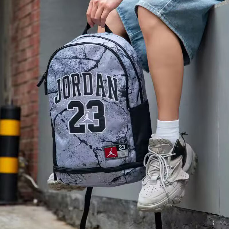 耐克双肩包书包31.1x17.8x49.5cm大容量背包包邮JD2433009AD-001