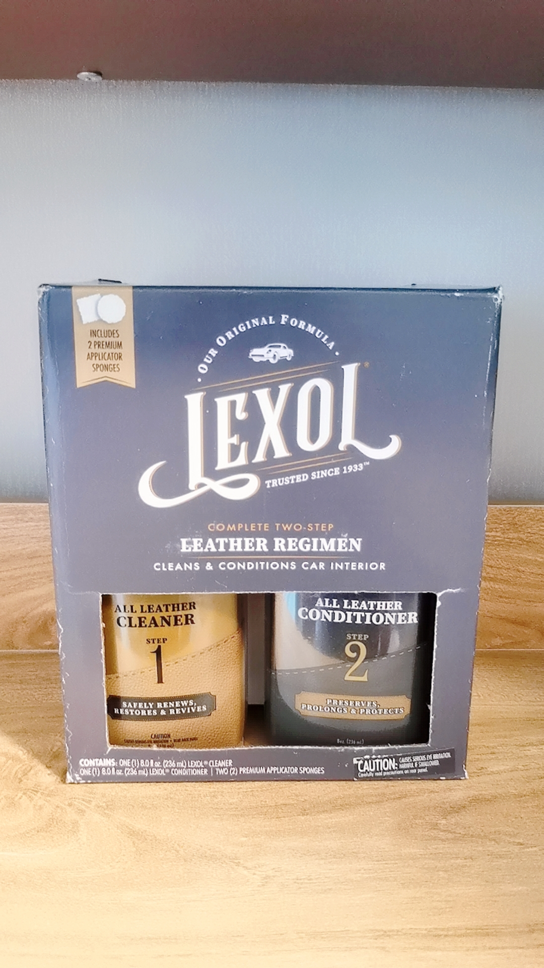 现货Lexol Leather Conditioner and Leather Cleaner Kit Use