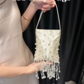 2025法式 复古编织串珠不规则珍珠水桶缎面流苏饺子宴会腋下单肩包