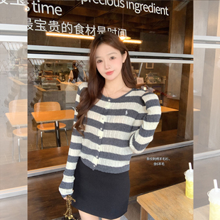 钟菲菲毛衣女2026新款秋冬高级感条纹宽松针织开衫内搭可外穿羊毛