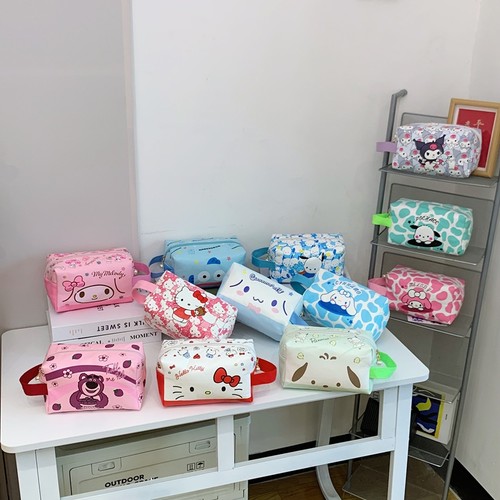 2024新款卡通大容量学生化妆包手提立体化妆瓶收纳袋旅行洗漱包小