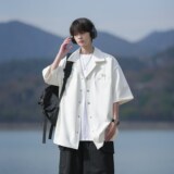 白色