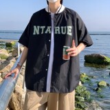 黑色