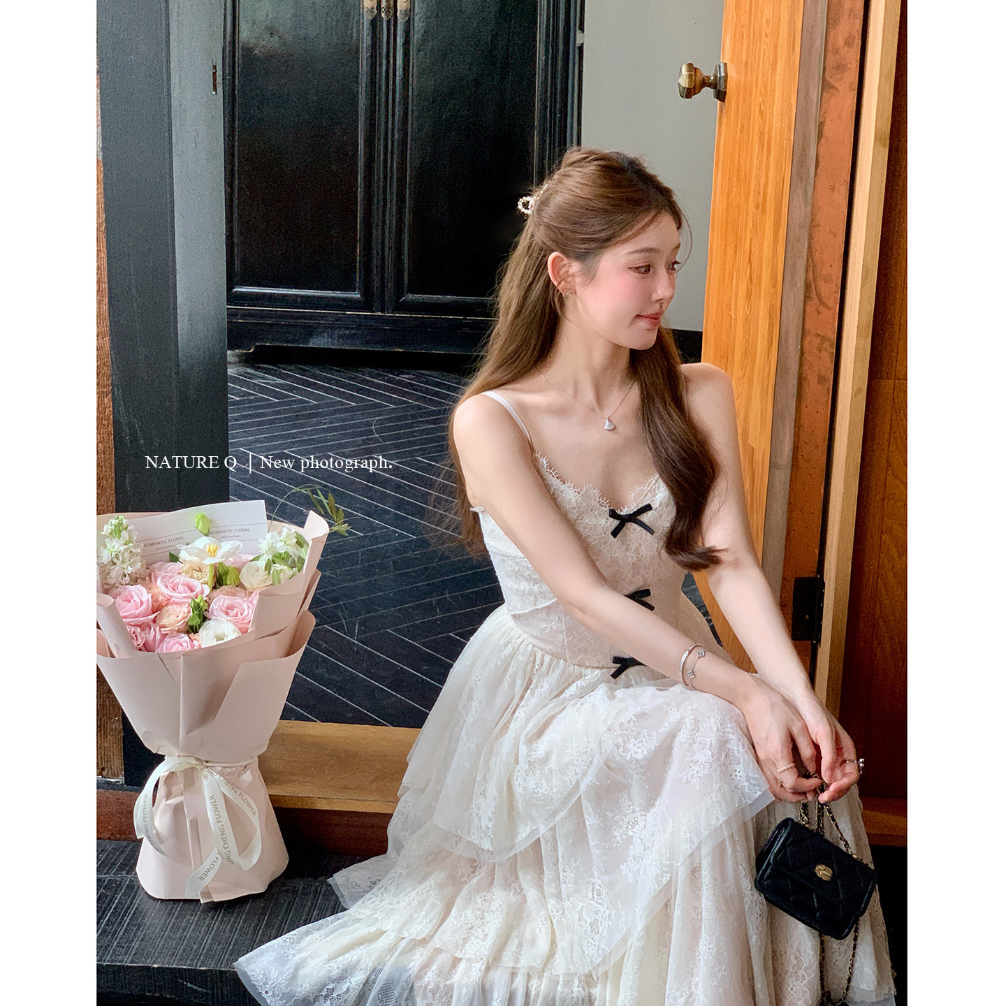 杨小卷 芭蕾少女 法式蕾丝裙吊带连衣裙收腰长款白色蛋糕裙蓬蓬裙图片
