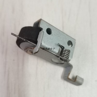 丽信鹏带铁架压带轮全新原装