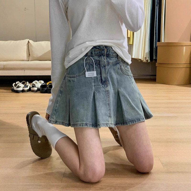浅色百褶牛仔短裙女夏季2025新款小个子高腰显瘦梨形a字半身裙ins