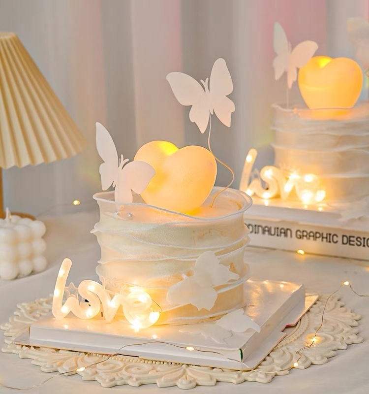 520网红七夕情人节情侣告白蛋糕装饰摆件love爱心暖灯蝴蝶插件