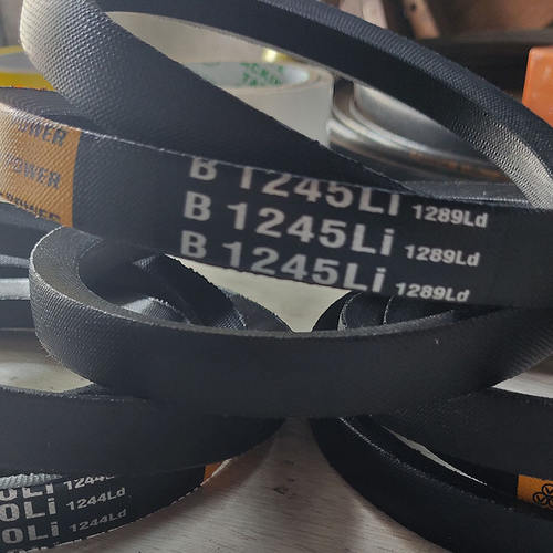 B4166Li三角带b4200li 4216 V带B4242 b4250 B4267LI B4293 b4300