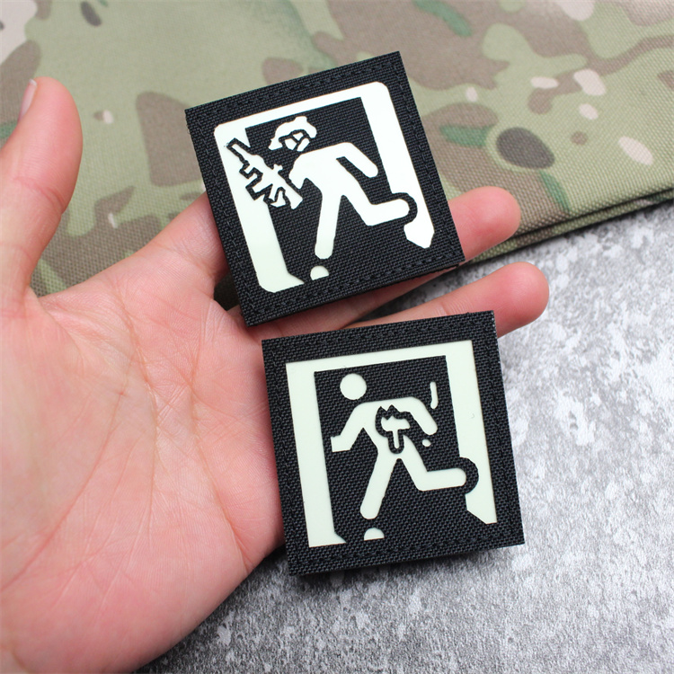 正方形魔术贴章5x5厘米抱猫逃生