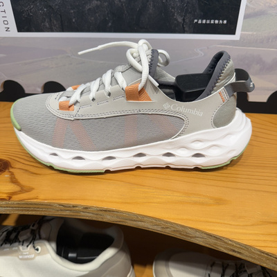 哥伦比亚运动涉水旅行