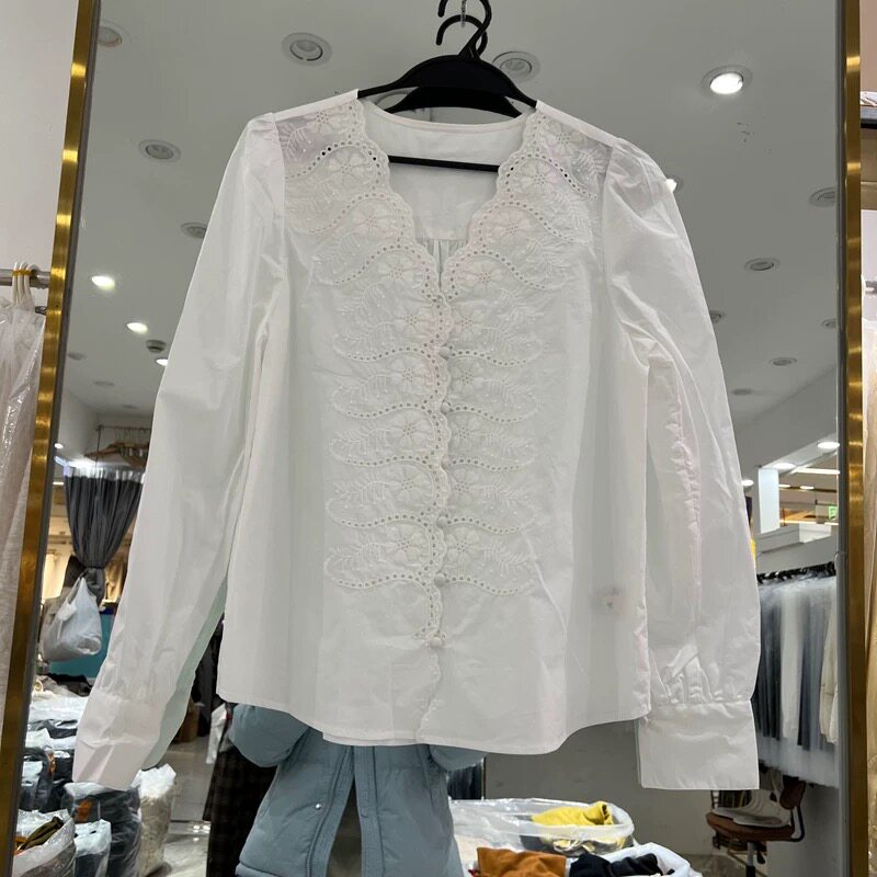 WEIMENG维梦9338正品法式V领蕾丝刺绣衬衫女长袖气质百搭上衣衬衣