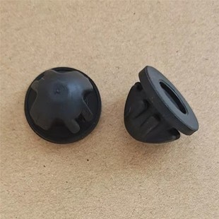 GLC260 适配奔驰新款 E300 C260L M264发动机上盖胶墩 C级205C200L