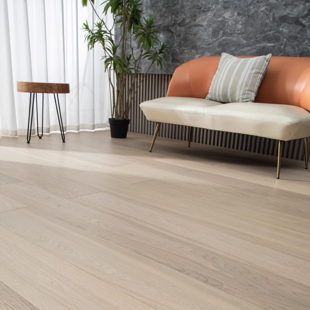 纯三层实木地板人字拼鱼骨柚木橡木黑胡桃锁扣 厂家直销 上门安装