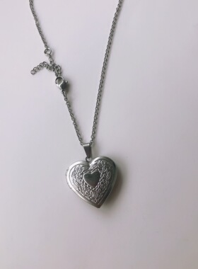 不锈钢爱心相盒项链可以放照片