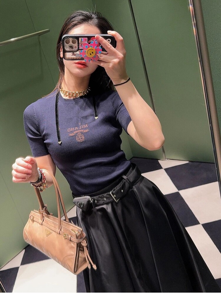 大牌24春夏新款女士圆领短袖针毛针织衫
