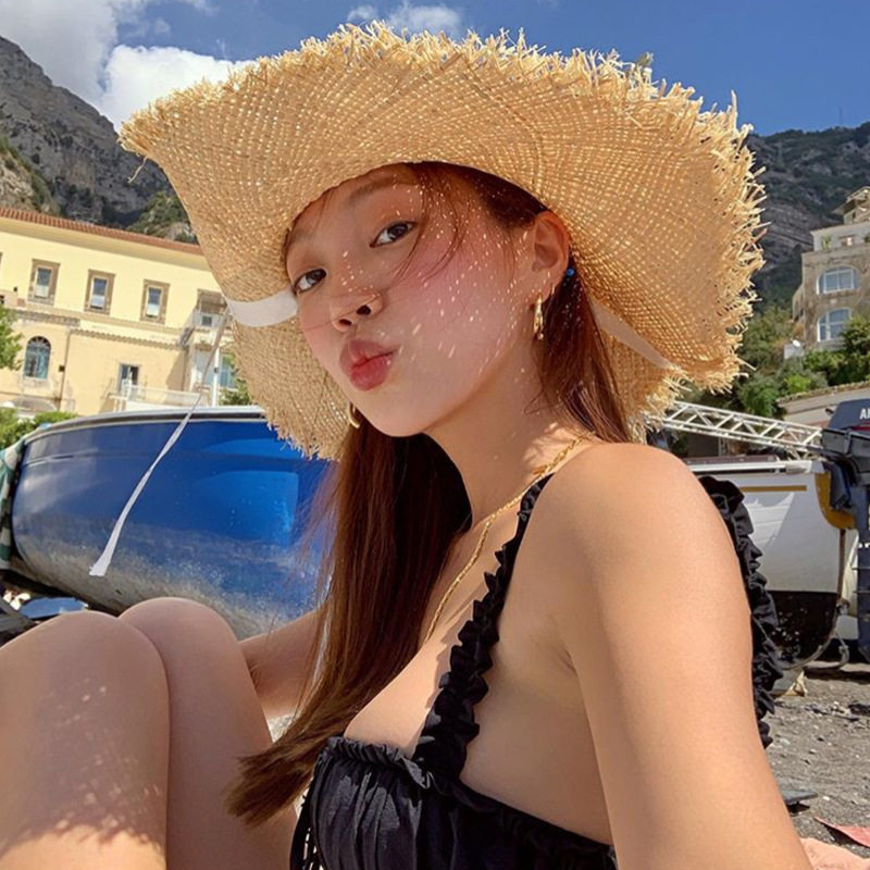 系带拉菲草帽女夏季新款日系毛边平顶遮阳防晒韩国大檐草编帽子潮