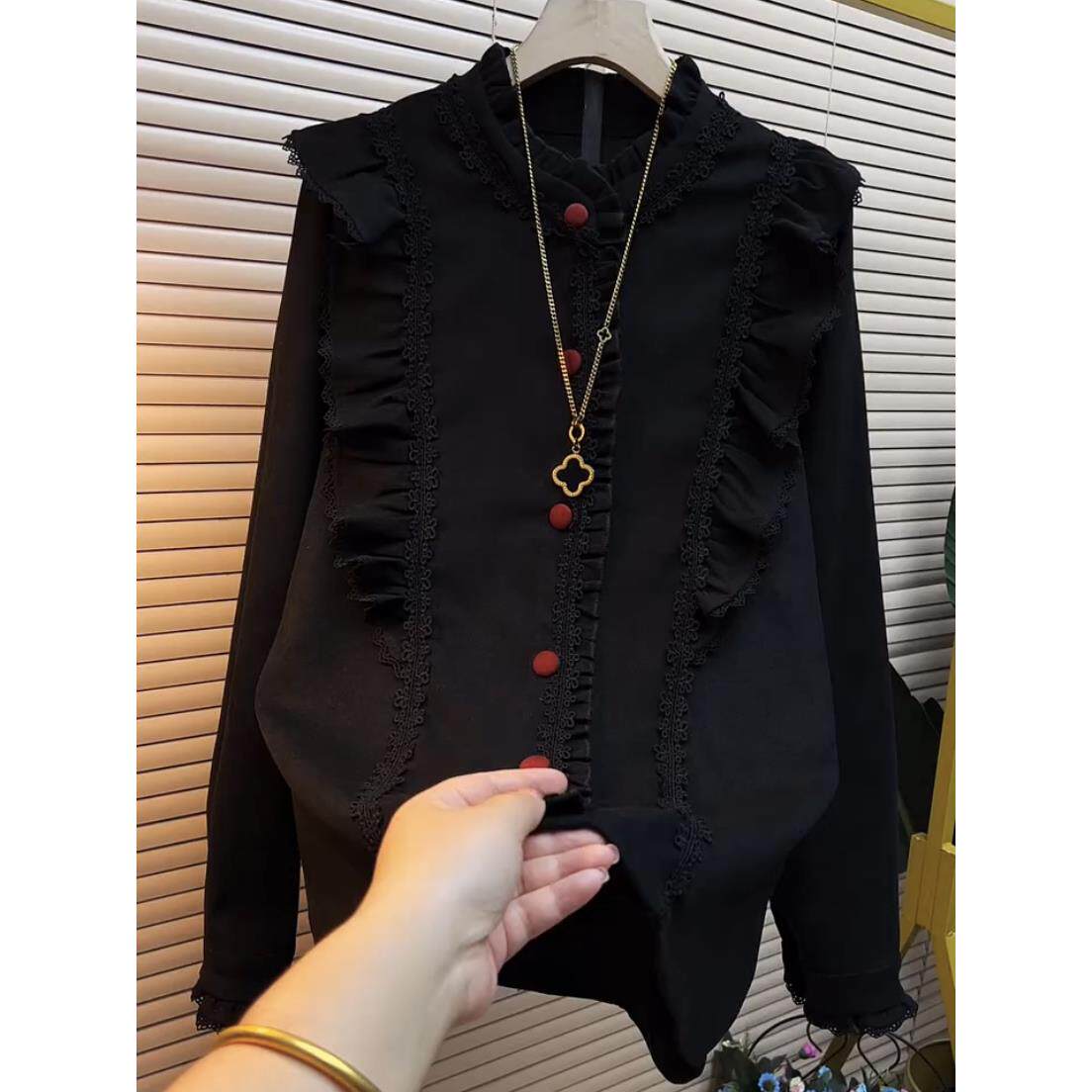 大码女装2025秋冬新款黑色红钮撞色上衣女显瘦胖mm胖妹妹宽松长袖,女装/女士精品,大码内搭,淘宝优惠券,粉丝福利购,淘宝优惠卷