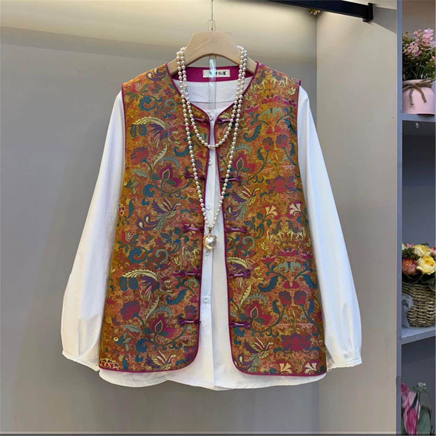 新中式大码女装2026春季款轻奢国潮风盘扣提花马甲打底衬衫两件套