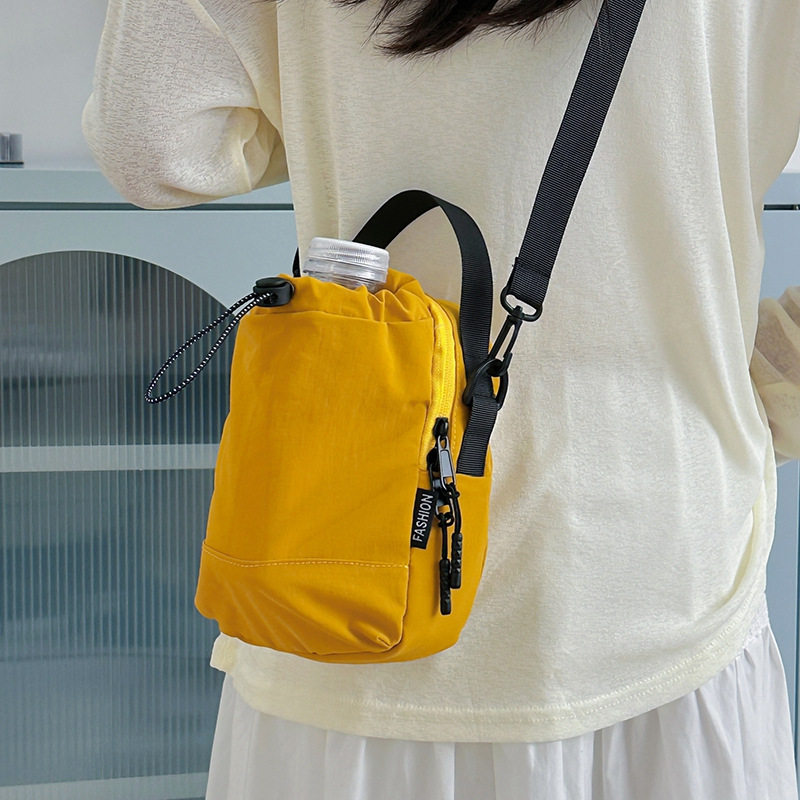 2025新款简约轻便水壶包手机包小包水杯运动户外防水单肩斜挎包女,箱包皮具/热销女包/男包,通用款女包,淘宝优惠券,粉丝福利购,淘宝优惠卷