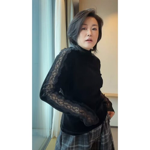 蕾丝拼接气质显瘦半高领长袖打底衫女上衣
