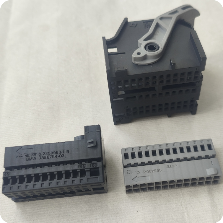 2372997-1连接器2208963-1接插件