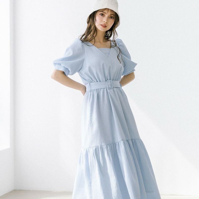 连衣裙纯色甜美方领长裙