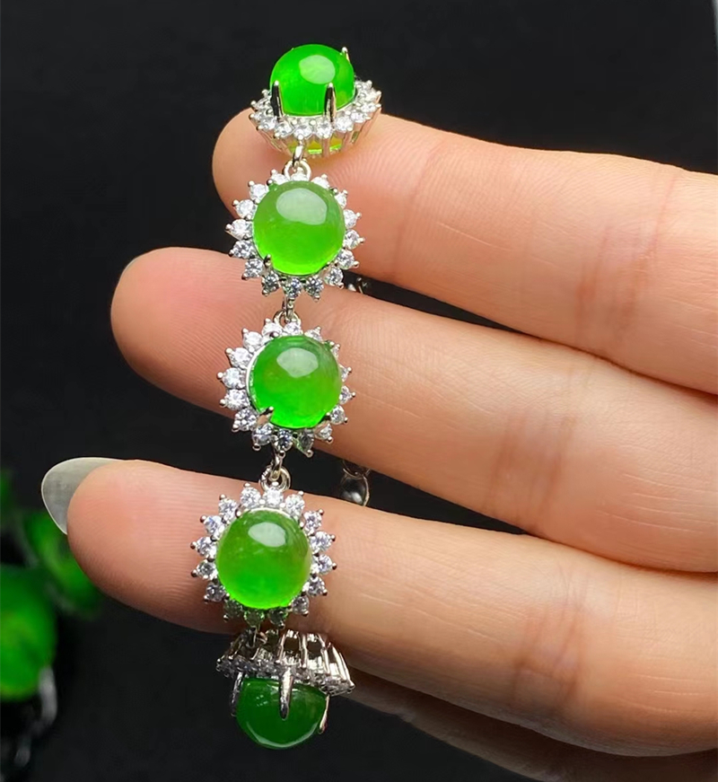 高冰帝王绿翡翠镶嵌手链