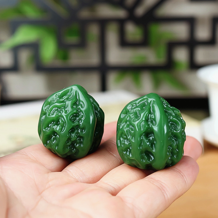 天然新疆和田玉核桃手把件玉核桃健身球碧玉手球玩件把玩件手球