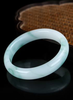 天然和田玉女士手镯轮胎镯