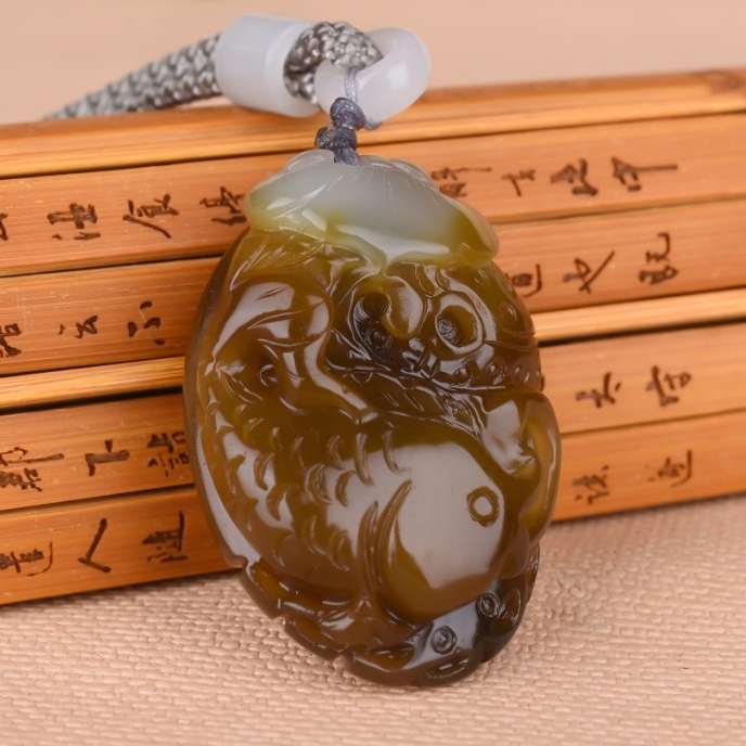 天然新疆和田玉糖玉籽料鱼荷花挂件吊坠金玉满堂吉祥如意项链挂坠