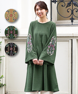 titicaca民族风森系秋冬毛绒绒布圆领刺绣宽松长袖针织连衣裙
