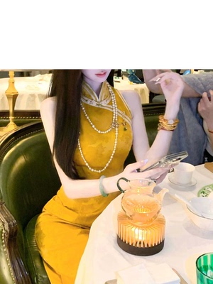 锦绣盛世新中式改良旗袍女金黄色无袖立领暗纹缎面提花国风连衣裙